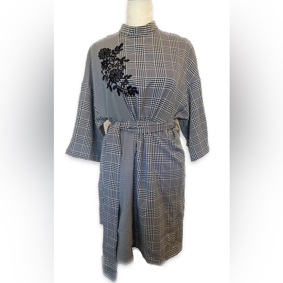 Zara Dresses & Skirts - Zara Kimono Dress